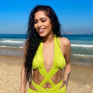 Meet your Posher, Ameera